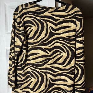 Chic Zebra Pattern Women's Sweater